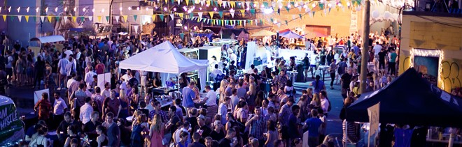 Overhead view of waterloo night market 